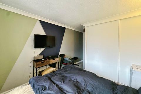 2 bedroom flat for sale, Devere Court, Clopton Road, Stratford-upon-Avon, CV37