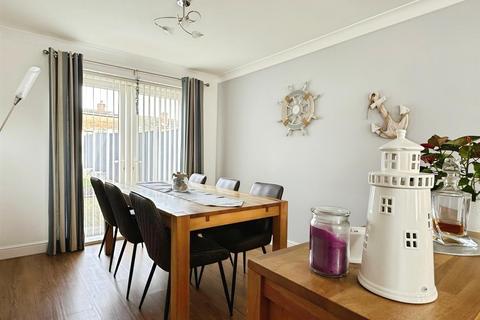 3 bedroom semi-detached house for sale, Windsor Road, Swadlincote DE12