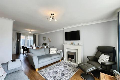 3 bedroom semi-detached house for sale, Windsor Road, Swadlincote DE12