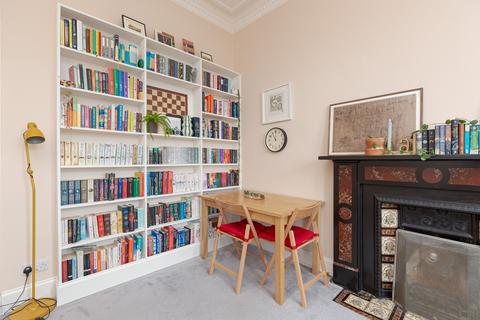 2 bedroom flat for sale, 24/2 Broughton Road, Canonmills, Edinburgh, EH7 4EB