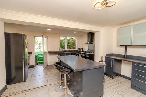 3 bedroom semi-detached house for sale, Elmwood Close, Cannock