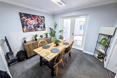 3 bedroom semi-detached house for sale, Silverdale Road, Cramlington, Northumberland, NE23 3LW