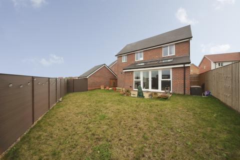 3 bedroom detached house for sale, Cloche Corner, Houghton Regis, Dunstable