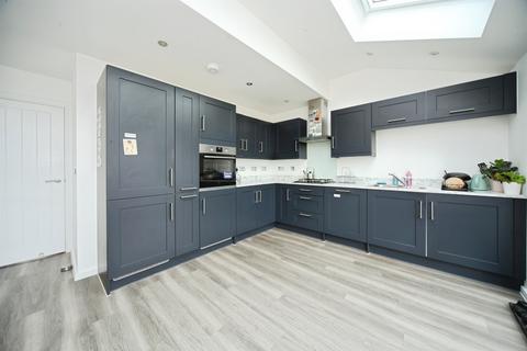 3 bedroom detached house for sale, Cloche Corner, Houghton Regis, Dunstable