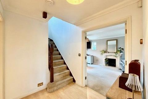 4 bedroom detached house for sale, Wilcot Close, Watford WD19
