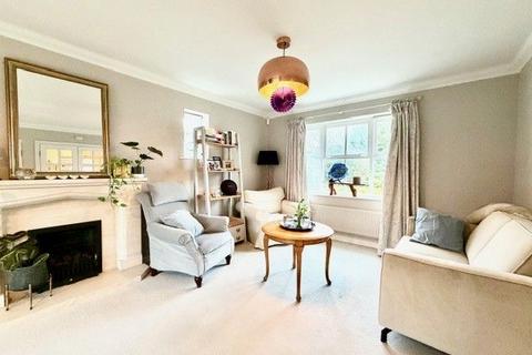 4 bedroom detached house for sale, Wilcot Close, Watford WD19