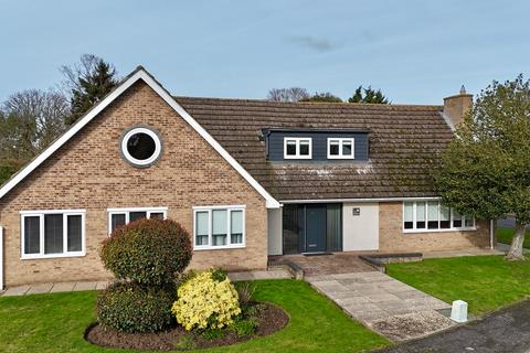 4 bedroom detached house for sale, The Spinney, Hartford, Huntingdon, PE29