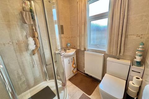 2 bedroom end of terrace house for sale, Grand Cross Road, Huddersfield