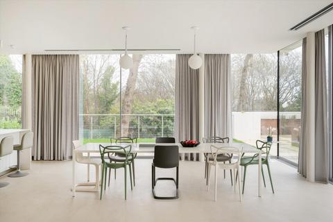Broughton Gardens, London N6