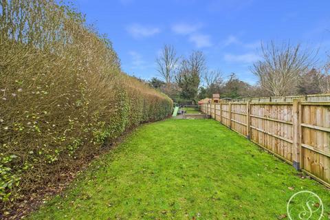 4 bedroom terraced house for sale, Morritt Drive, Leeds