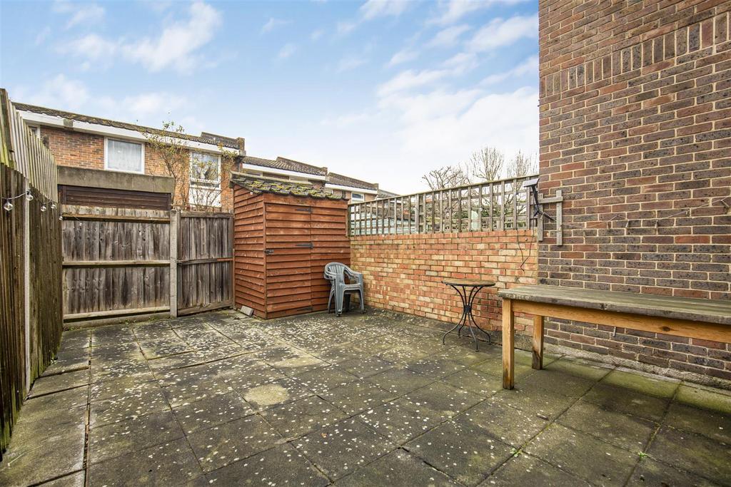 James anderson-23 willow tree close 15 .JPG