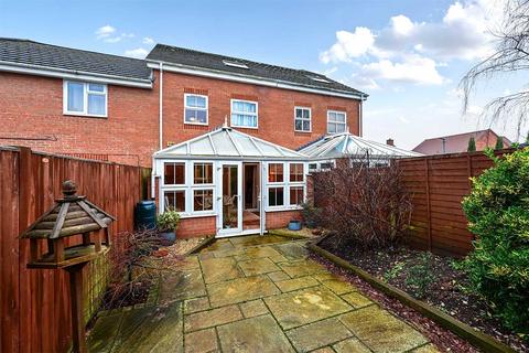 4 bedroom terraced house for sale, Dean Close, Guildford GU12
