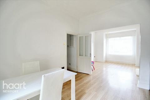 3 bedroom terraced house for sale, Vivian Road, Newport