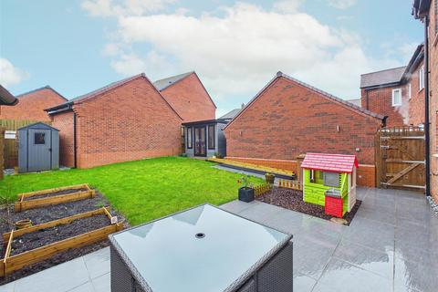 4 bedroom detached house for sale, Fleming Drive, Streethay, Lichfield