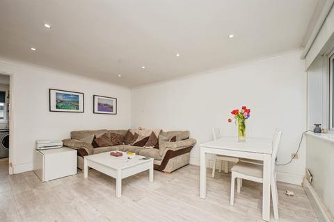 3 bedroom end of terrace house for sale, Keble Close, Worcester