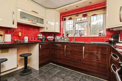 3 bedroom detached house for sale, Sandringham Road, HALESOWEN
