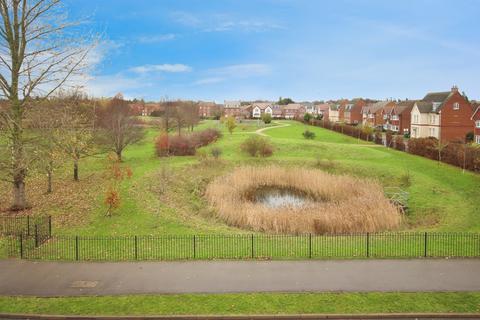 undefined, Priors Grove Close, Warwick