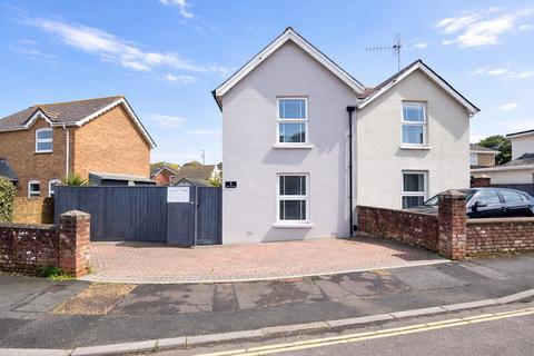 3 bedroom semi-detached house for sale, BEAUTIFULLY PRESENTED HOME * LAKE