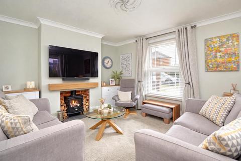 3 bedroom semi-detached house for sale, BEAUTIFULLY PRESENTED HOME * LAKE