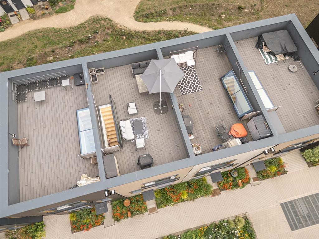 22 - 40 Solar Ave LS9 8 FF.jpg