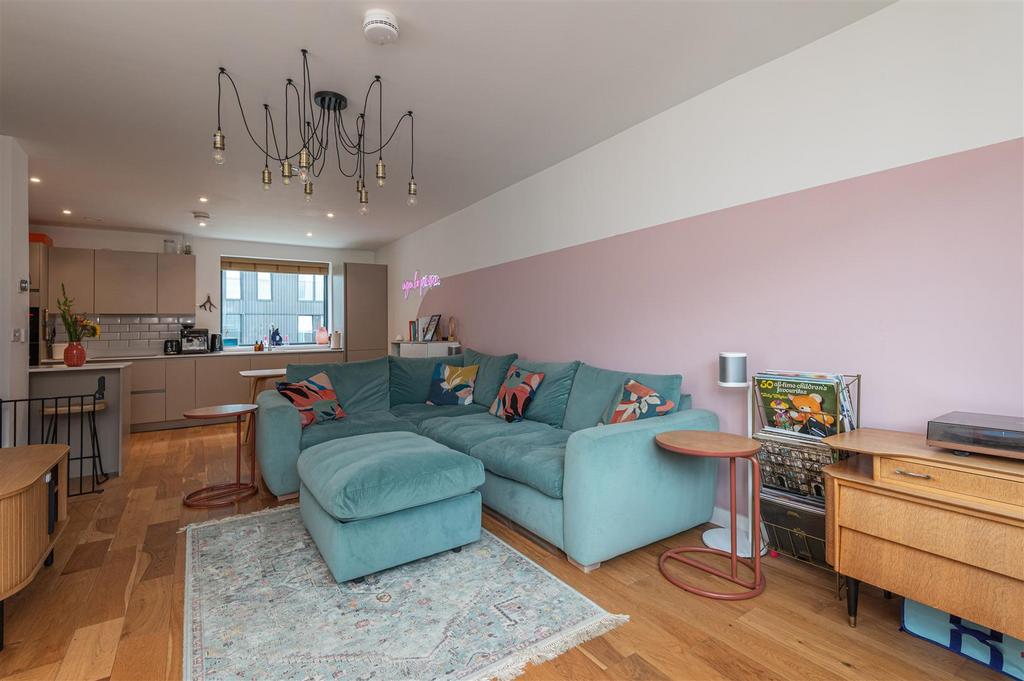 67 - 40 Solar Ave LS9 8 FF.jpg