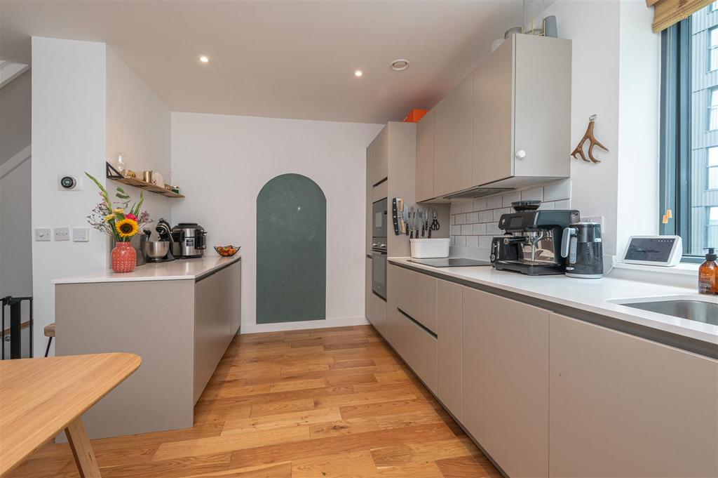 63 - 40 Solar Ave LS9 8 FF.jpg