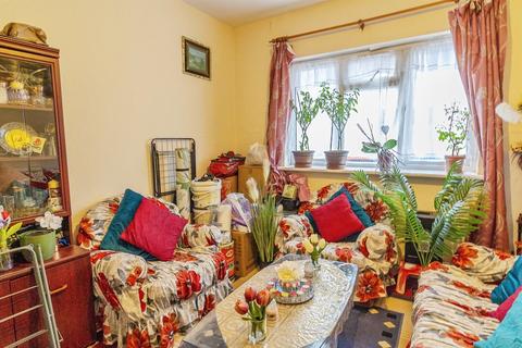 3 bedroom terraced house for sale, Duncombe Street, Bletchley, MILTON KEYNES