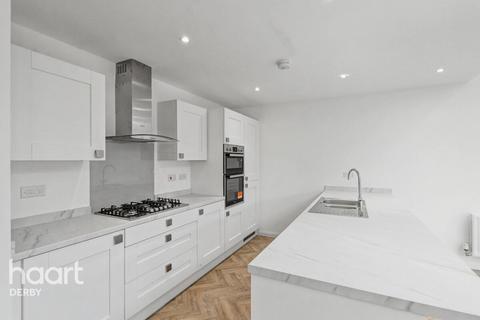 4 bedroom detached house for sale, Dracan Village, Burton-on-Trent