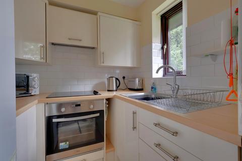 1 bedroom flat for sale, Bellair House, Havant
