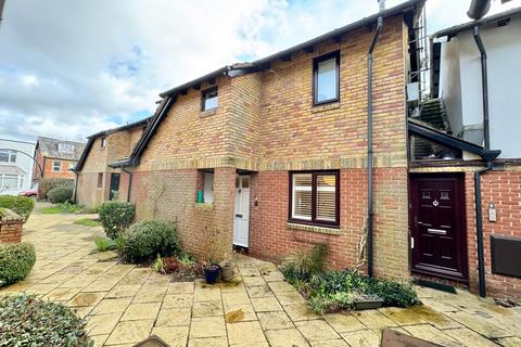 2 bedroom retirement property for sale, Garden Mews, Warsash