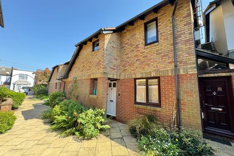 2 bedroom ground floor flat for sale, Garden Mews, Warsash