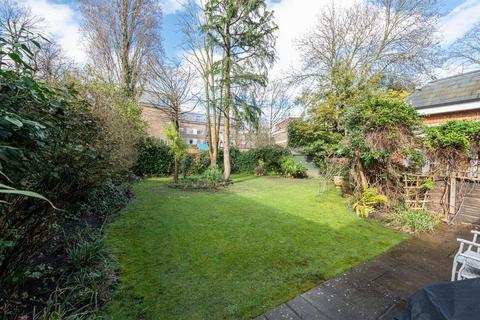 undefined, West Hill, London