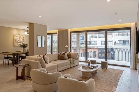 Mayfair, London W1J