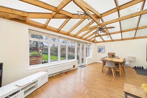 3 bedroom end of terrace house to rent, Meadow Way, Bracknell, Berkshire, RG42