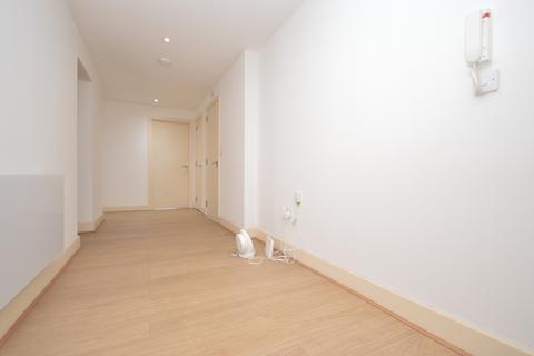 3 bedroom flat to rent, London, E14