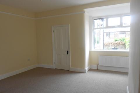 2 bedroom terraced house to rent, Bridgewater Road, Worsley M28
