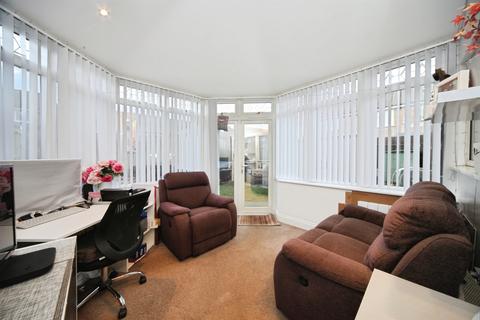 undefined, Cheslyn Close, Luton