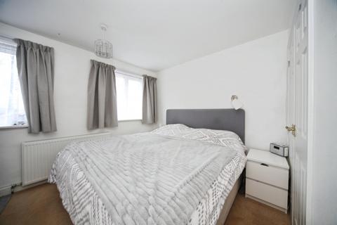 undefined, Cheslyn Close, Luton