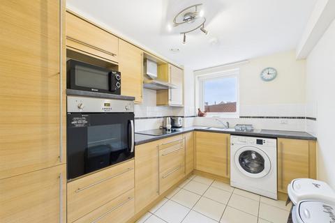 2 bedroom apartment for sale, Middleton Court, Porthcawl CF36