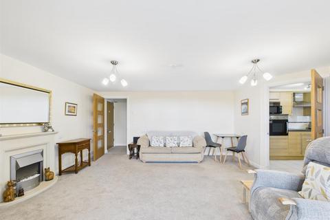 2 bedroom apartment for sale, Middleton Court, Porthcawl CF36