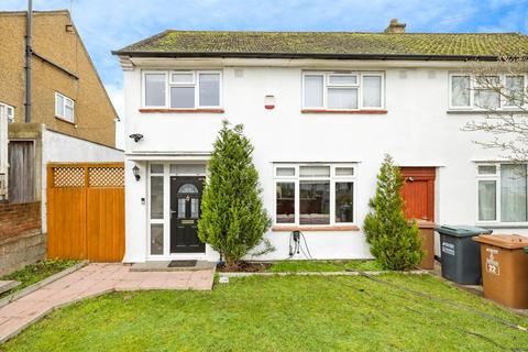3 bedroom end of terrace house for sale, Barnhurst Path, Watford