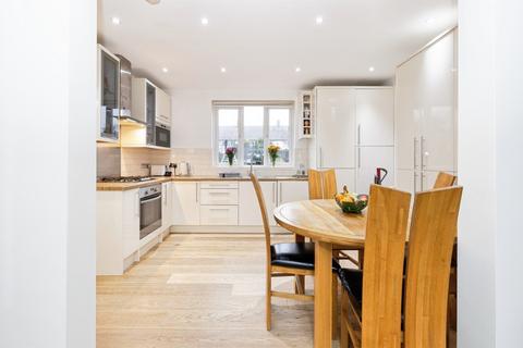 3 bedroom end of terrace house for sale, Barnhurst Path, Watford