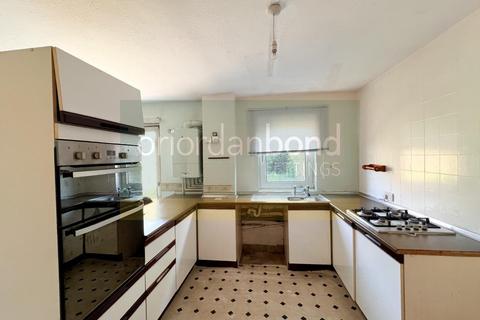3 bedroom terraced house to rent, Ellfield Court, Lings, Northampton, NN3