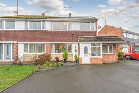 4 bedroom semi-detached house for sale, Coniston Drive, Kingswinford, DY6 9BZ