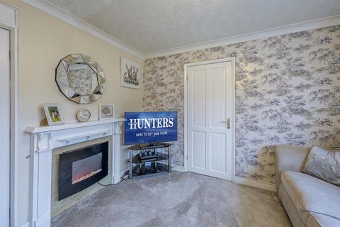 4 bedroom semi-detached house for sale, Coniston Drive, Kingswinford, DY6 9BZ