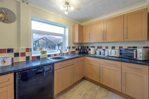 4 bedroom semi-detached house for sale, Coniston Drive, Kingswinford, DY6 9BZ