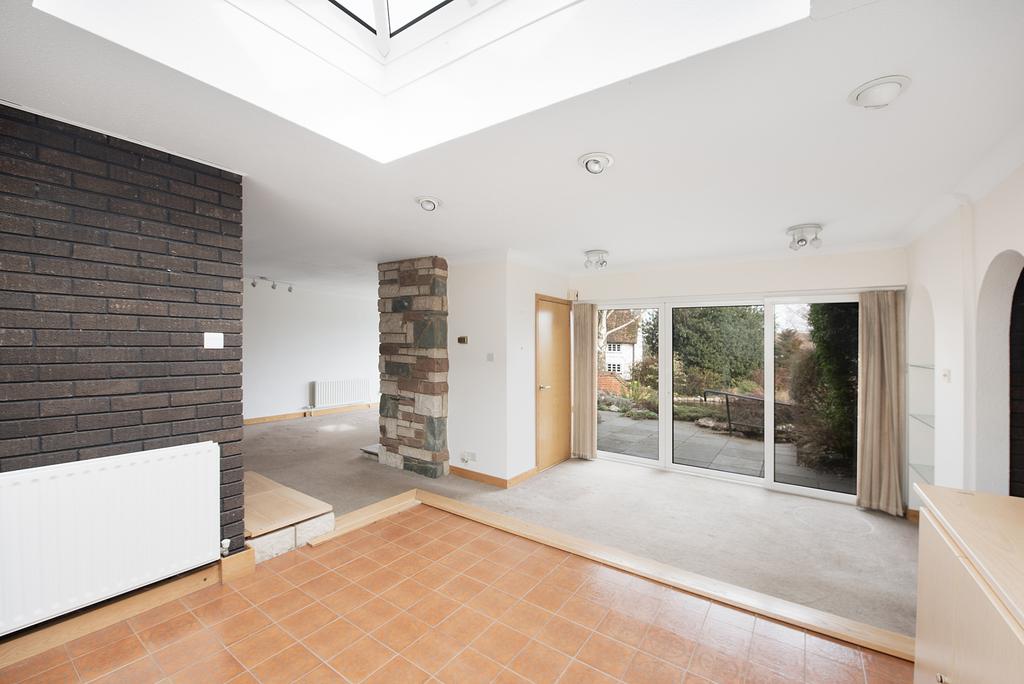 Sitting Room/Entranc