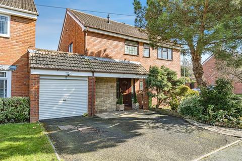 4 bedroom link detached house for sale, Joyberry Drive, Stourbridge