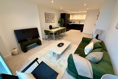 1 bedroom apartment to rent, Vista River Gardens, 1 Trinity Way, Manchester