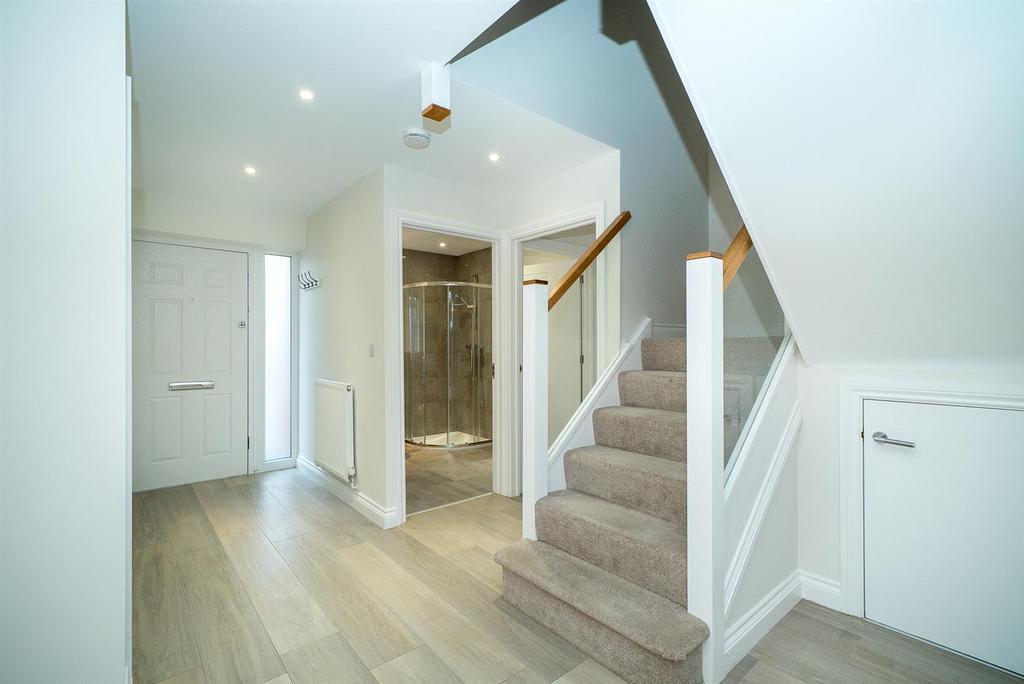 17-Bower-Lane-1012.jpg